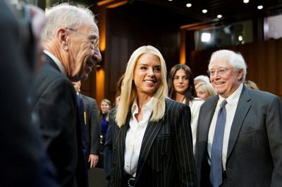Official photo of Pam Bondi, U.S. Attorney General